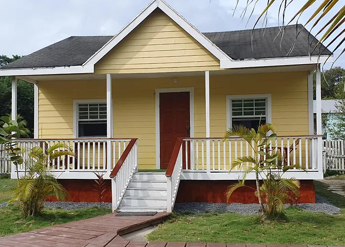 Sweecret Retreat Roatan